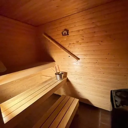 Omakotitalo 100m2, 3 Makuuhuonetta 아파트